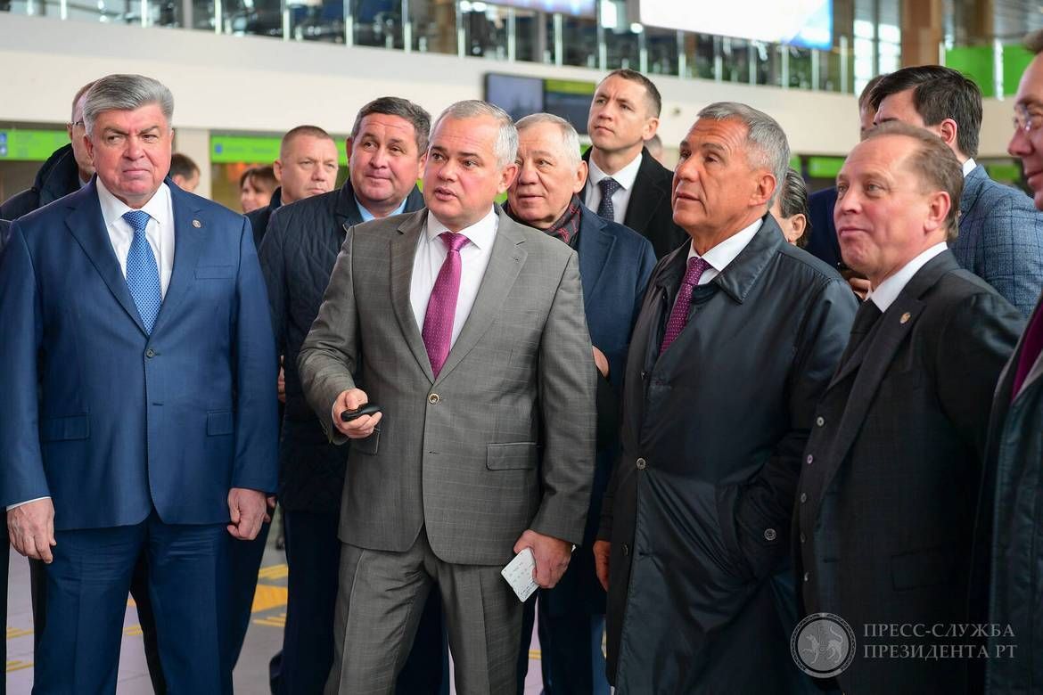 Миңнеханов: «Бигеш» аэропортын реконструкцияләүне халык проекты итәргә кирәк»