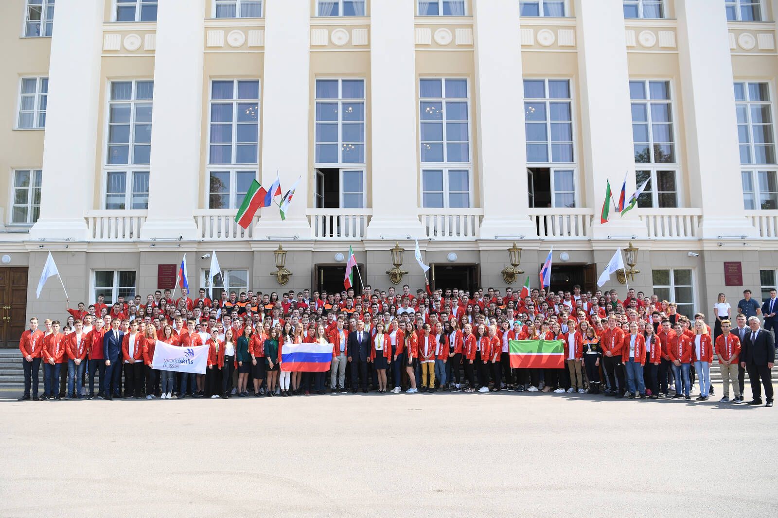 Рөстәм Миңнеханов WorldSkills Russia Милли чемпионаты җиңүчеләрен котлады