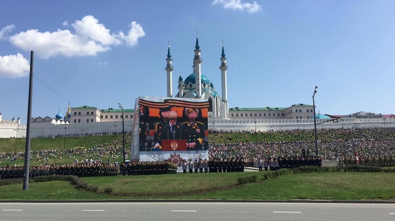 9 май Казанда: Җиңү парады, «Үлемсез полк», Җиңү паркында бәйрәм һәм «Казан-Арена»да концерт