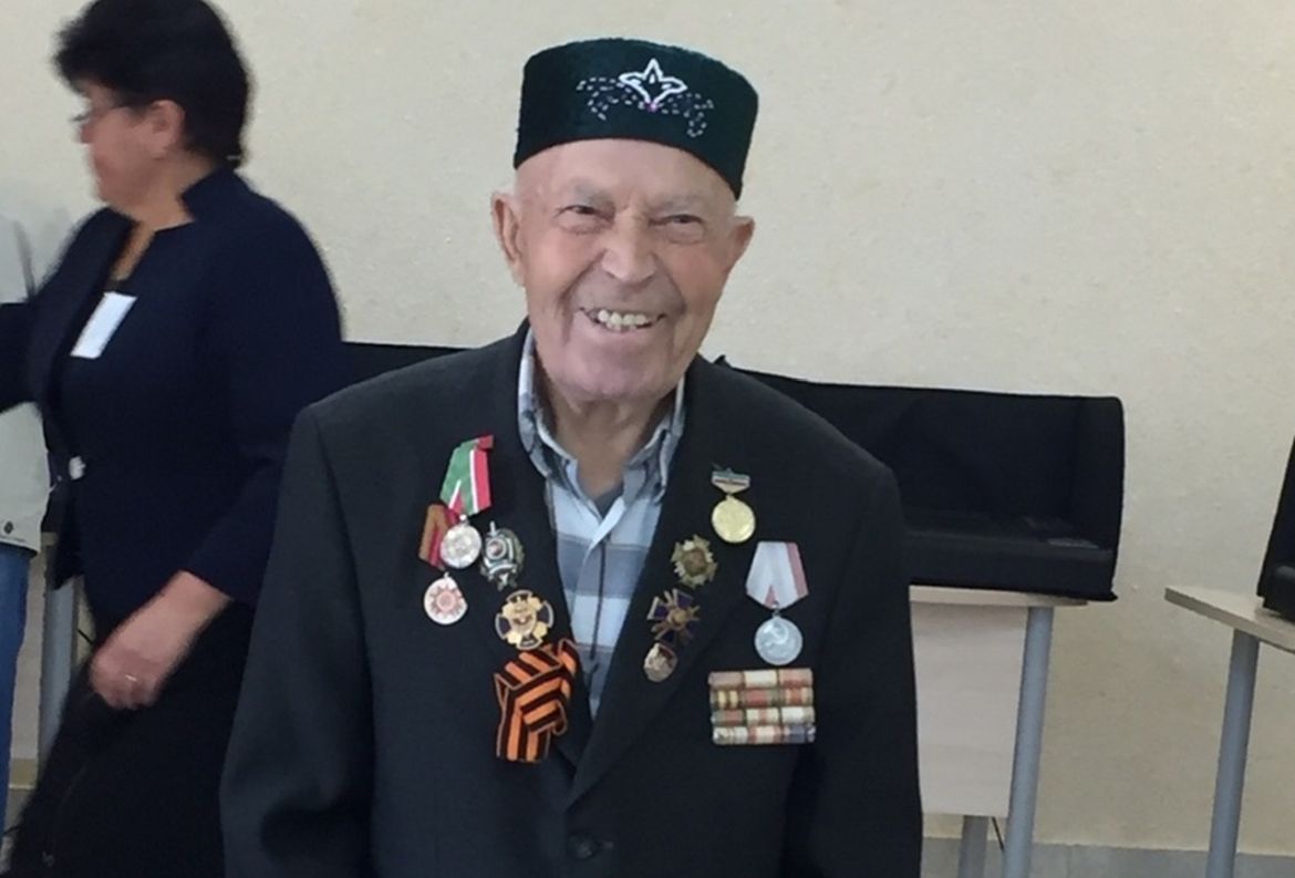 Балтач: 94 яшьлек сугыш ветераны Мансур Хәсбиуллин беренче булып тавыш бирде