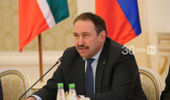 Татарстанның Премьер-министры Алексей Песошин өлкәннәр көне белән котлады