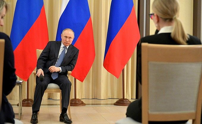 Владимир Путин: Россиядә коронавирусны җиңү өчен өч айдан кимрәк вакыт кирәк булачак
