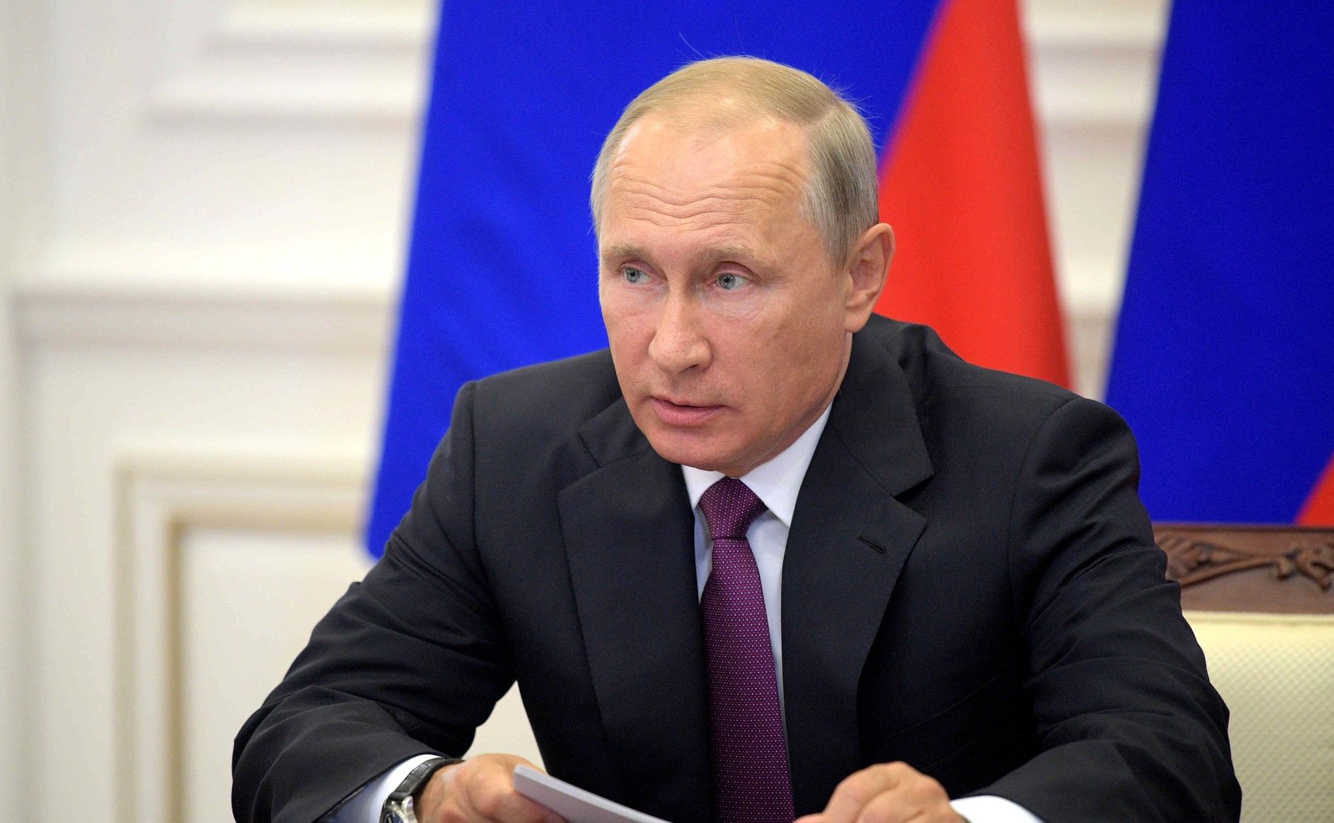 Путин дистанцион тавыш бирүне рөхсәт итә торган законны имзалады
