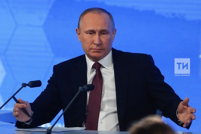 Владимир Путин табибларга өстәмә түләүләрне озайтты