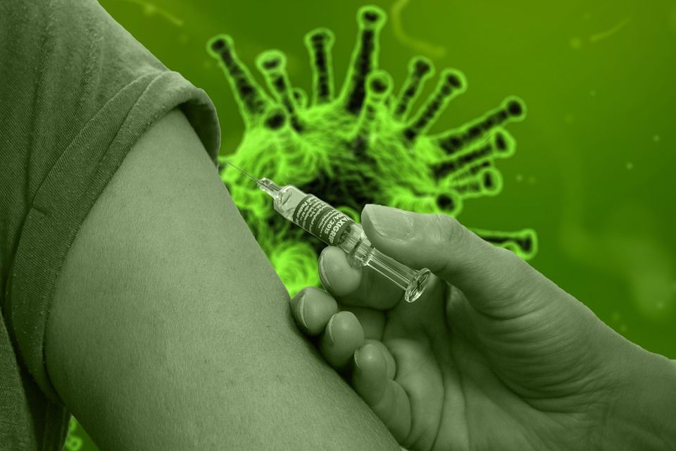 Бүген Россиядә коронавирустан массакүләм вакцинация башланды