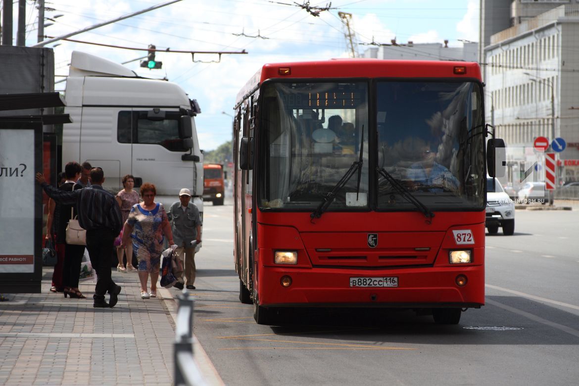 Путин кануны үтәлми: Казанда бер сум аркасында укучыны автобустан төшереп калдырганнар