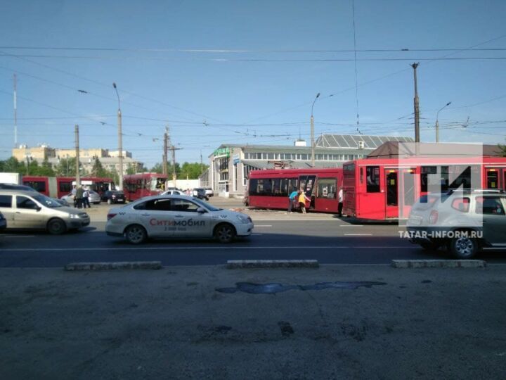 Казанда ике трамвай катнашындагы юл-транспорт һәлакәтенең сәбәбе билгеле булды