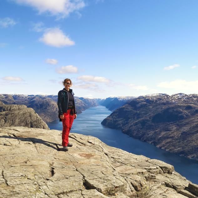 «Норвегиядә 18 яшькә кадәрге балалар бернәрсәгә дә бер тиен дә түләми» (+фотолар)