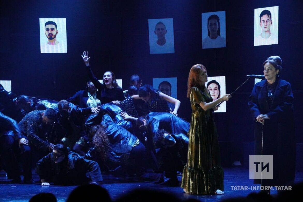 Кариев сәхнәсендә премьера: Ромео белән Джульетта чупыр-чупыр үбеште микән?!