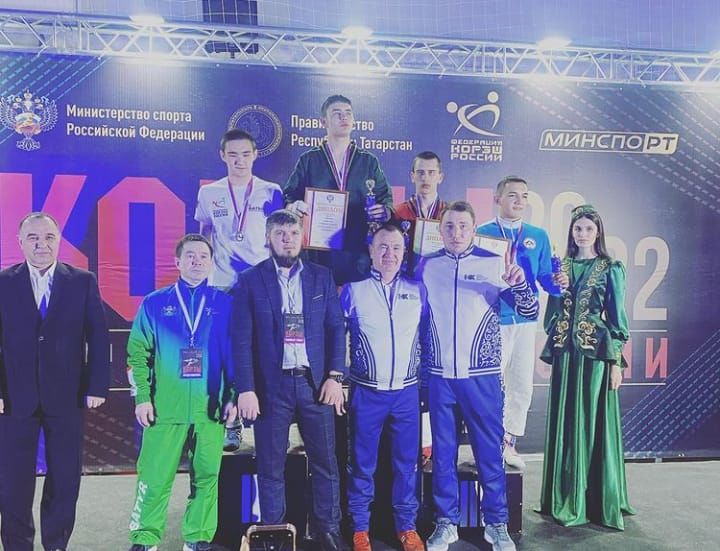 Көрәш буенча Россия беренчелегендә 19 алтын - Татарстан командасында!