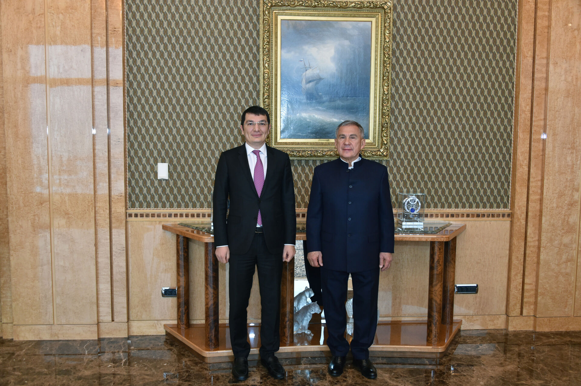 Рөстәм Миңнеханов Әзәрбәйҗан Республикасы Икътисад министрының беренче урынбасары Эльнур Айдын оглы Алиев белән очрашты