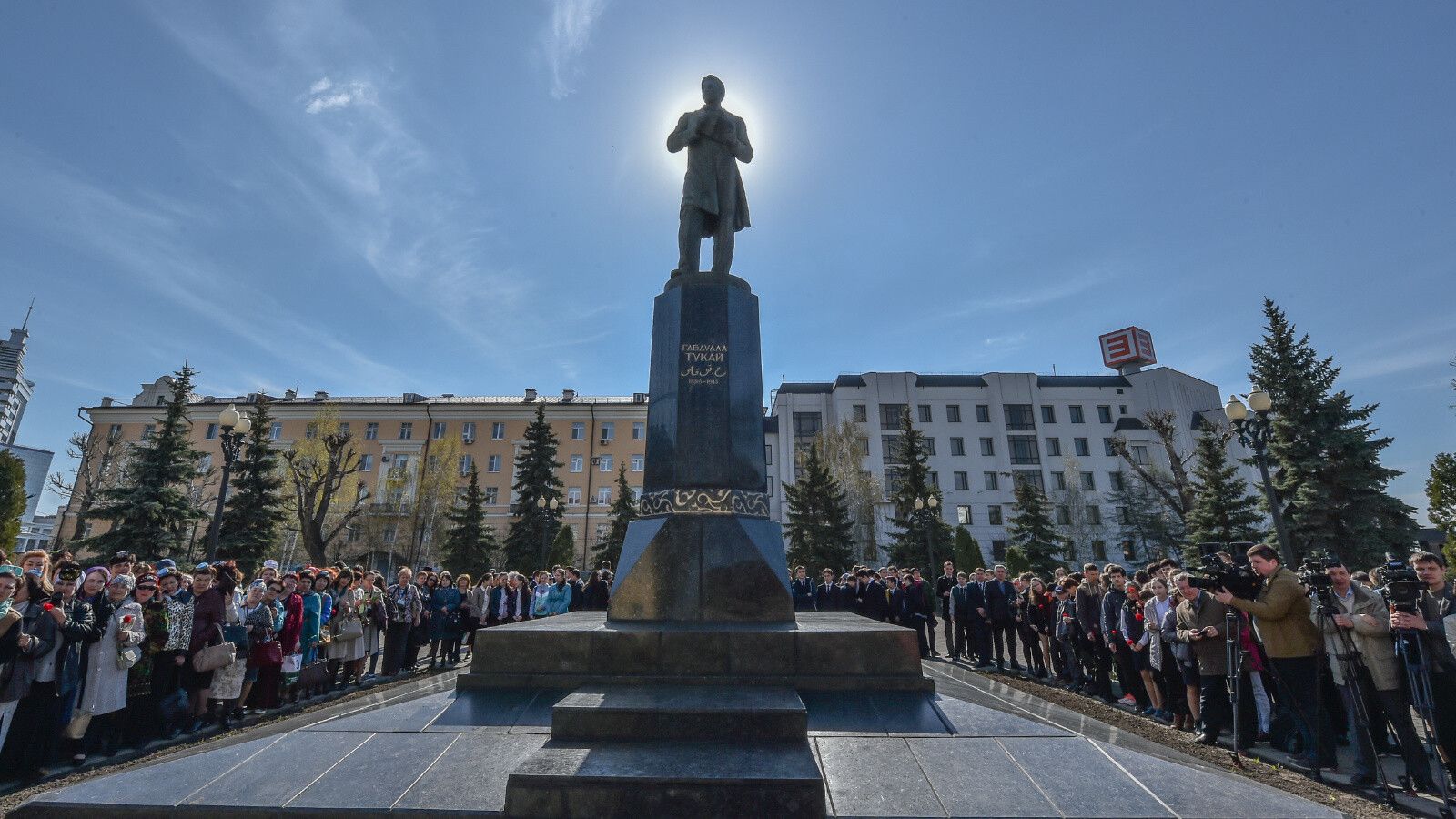 Татарстанда Туган тел көнен һәм Габдулла Тукайның 139 еллыгын билгеләп үтәчәкләр