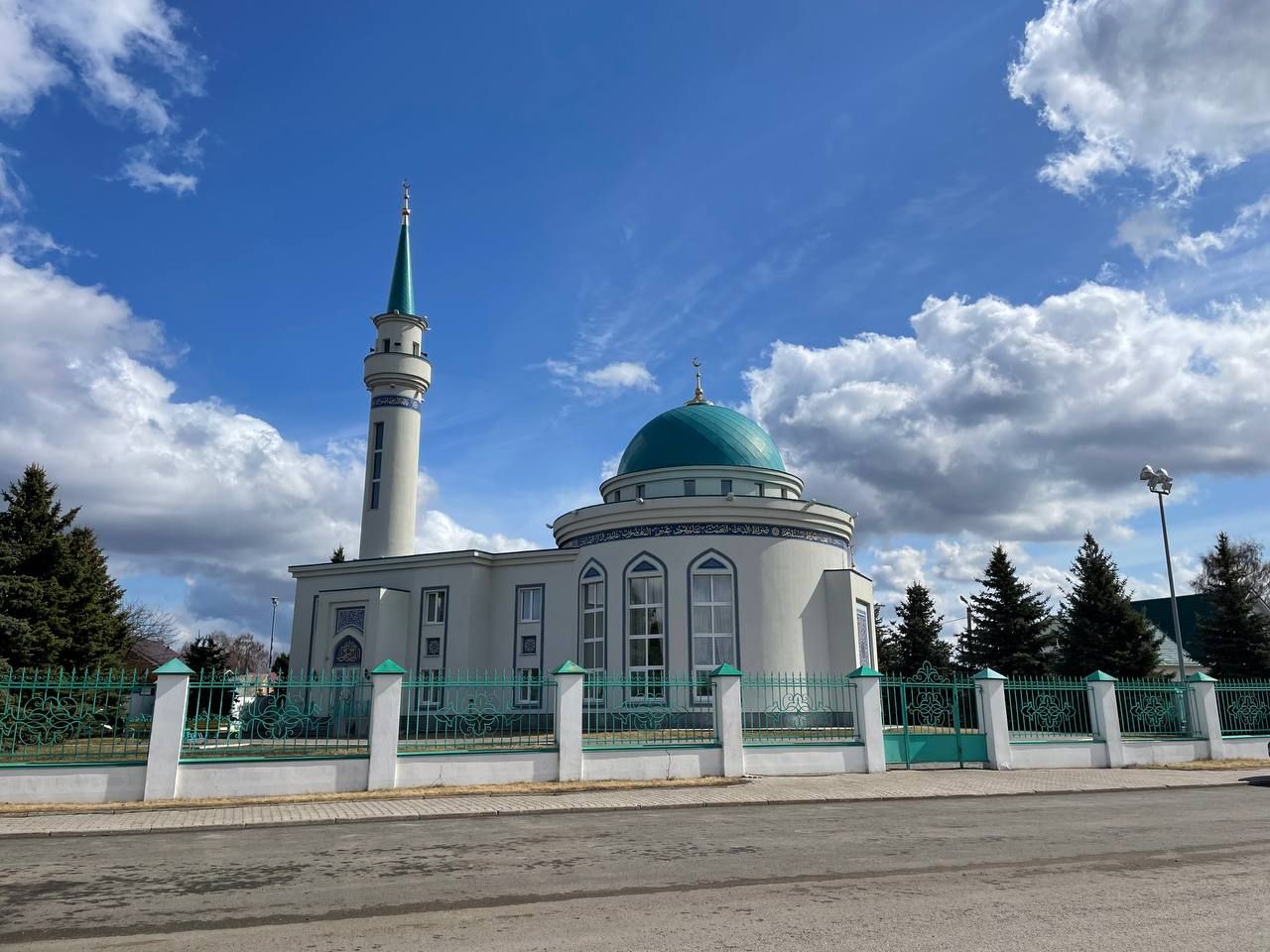 «Клубка бу кадәр кешенең күптән җыелганы юк иде», яки Шәңгәлчедә язгы Сабантуй