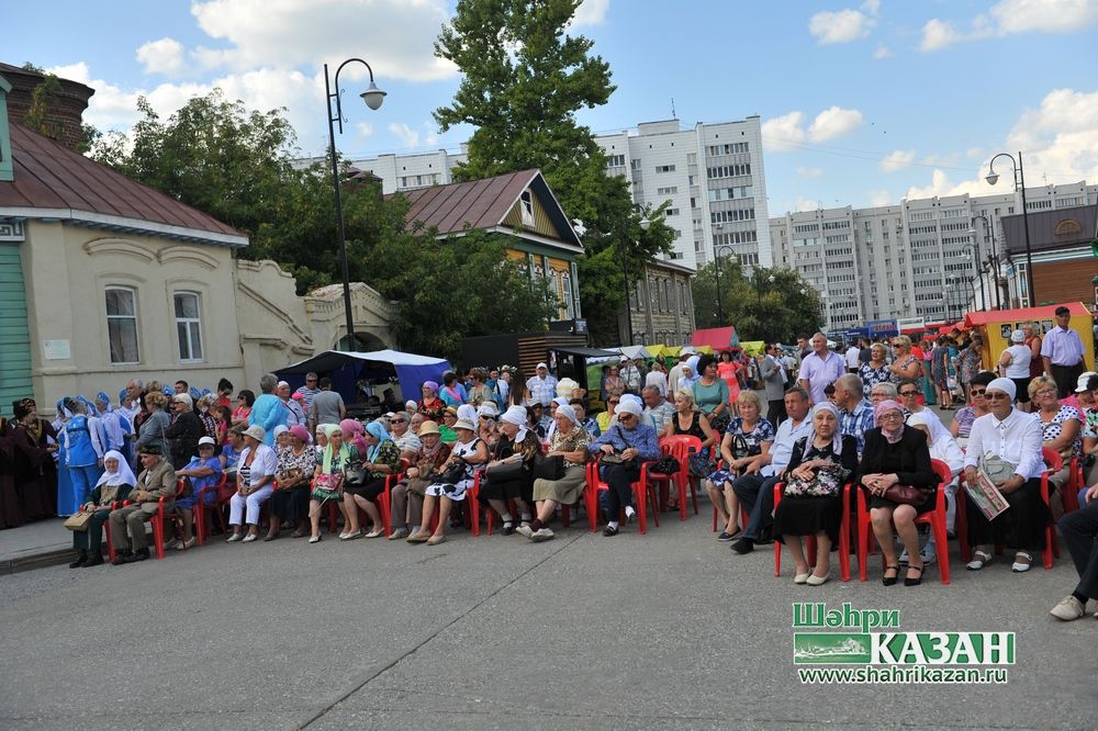 Казан халкы һәм башкала кунаклары Республика көнен бәйрәм итте (ФОТОРЕПОРТАЖ)