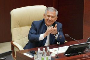 Миңнеханов апрельдә Идел буе федераль округы төбәкләре башлыклары медиарейтингын җитәкли