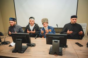 “Мөхәммәдия” шәкертләре Бөек Ватан сугышы ветераны Котдус Мөлеков белән очрашты
