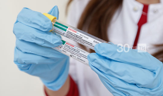 Коронавируска каршы вакцинаны сынауда санитар табиблар һәм укытучылар катнашачак