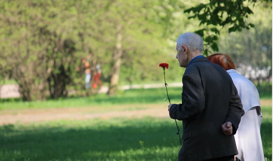 “Үлемсез полк”ны өйдән чыкмыйча тәрәзәдән генә үткәрергә телиләр