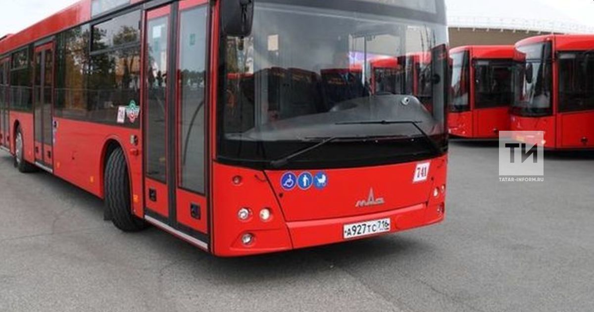 Казанда автобус йөрткән кыз икенче автобус белән бәрелешкән - икесе дә зыян күргән