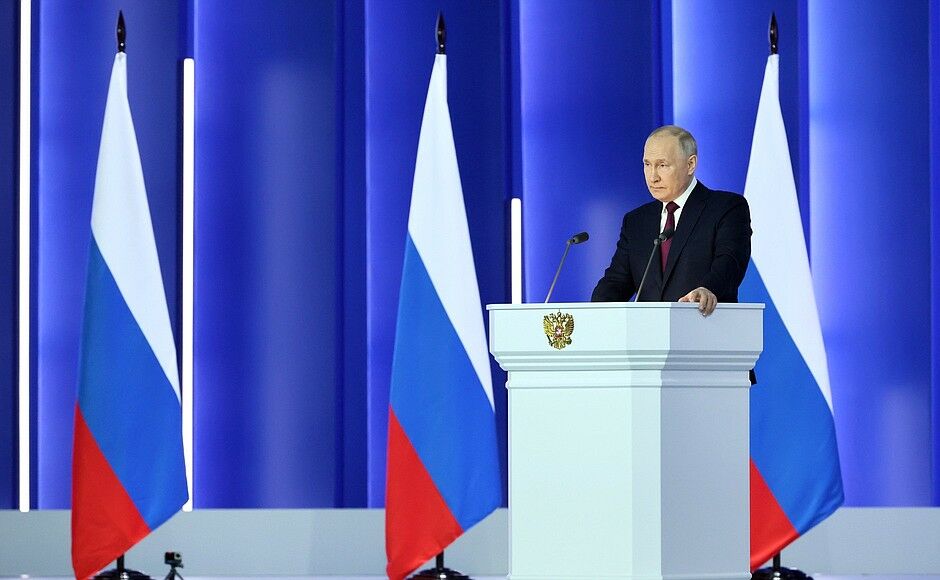 Владимир Путин: "Гади халык чит илләрдәге сарайларыннан мәхрүм калучыларны кызганмады”