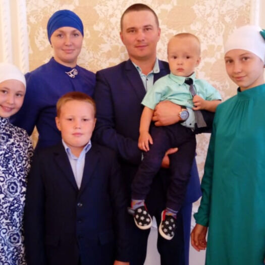 «Пони белән мәйдан тирәли бер әйләнү 250 сумнан башлана»