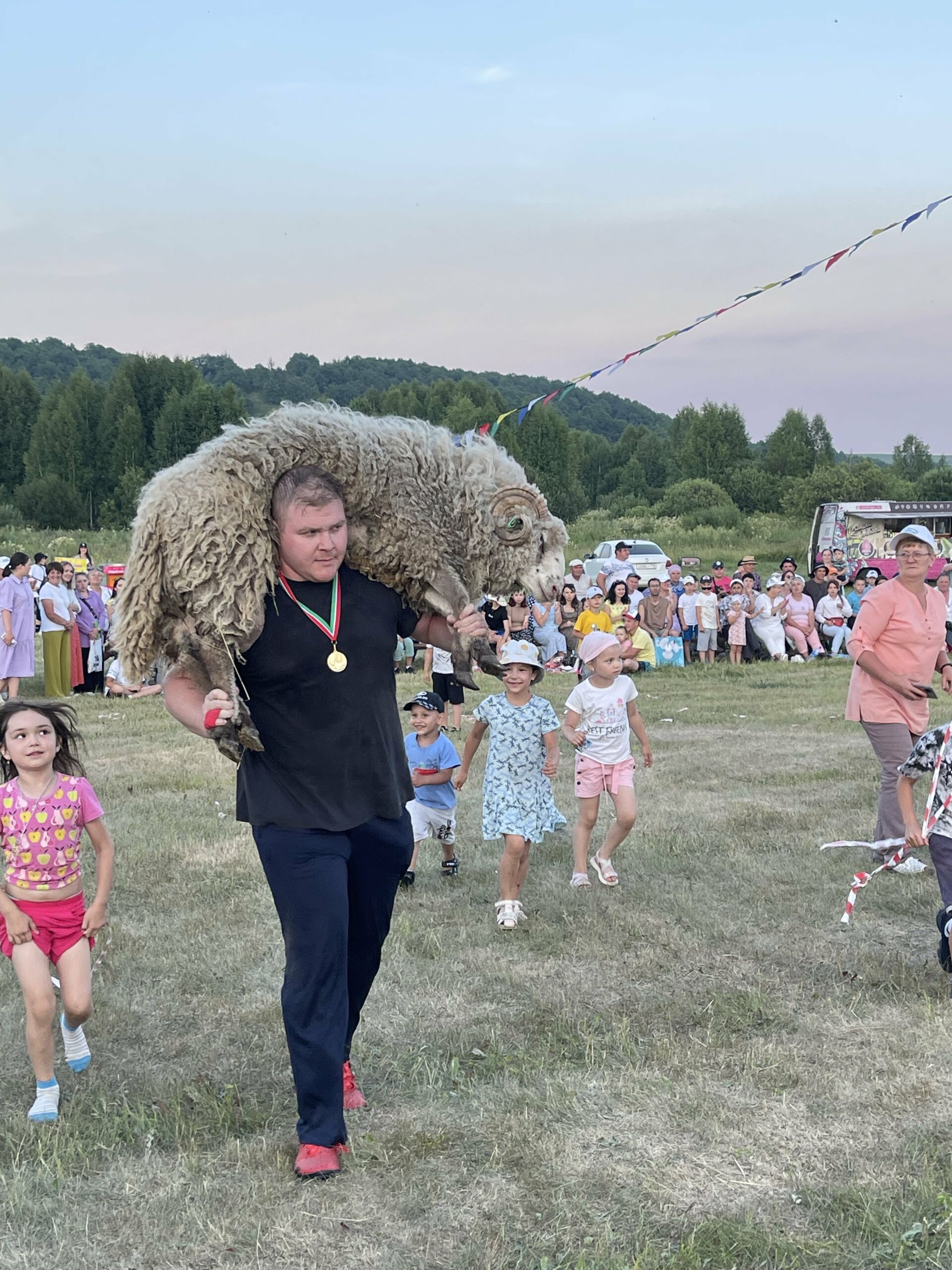 Илсөя Бәдретдинова: "Бөтен концерт костюмнарымны алып кайттым!"