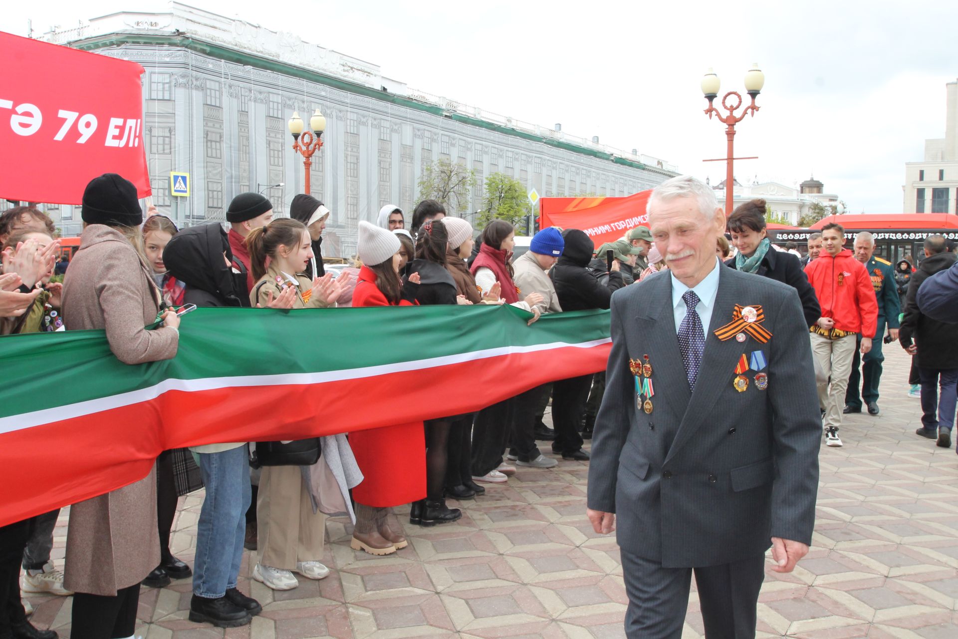 “Йөз яшьтә яшь бит әле без”, – ди сугыш ветераннары