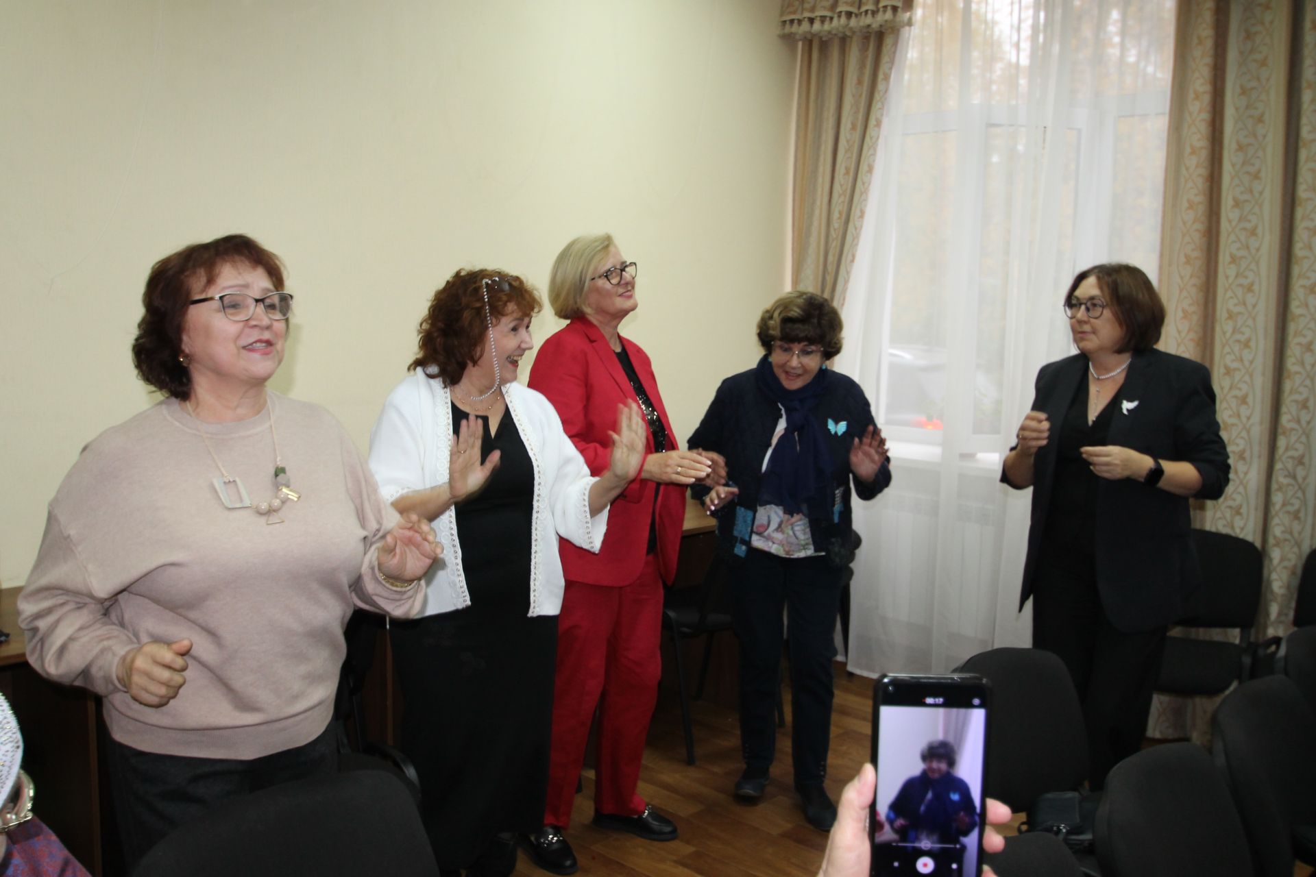 Журналистларның җаны кедр агачларына күченде