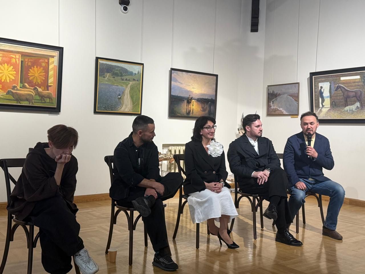 Әлмәт 3 көнгә театр рухына күмеләчәк