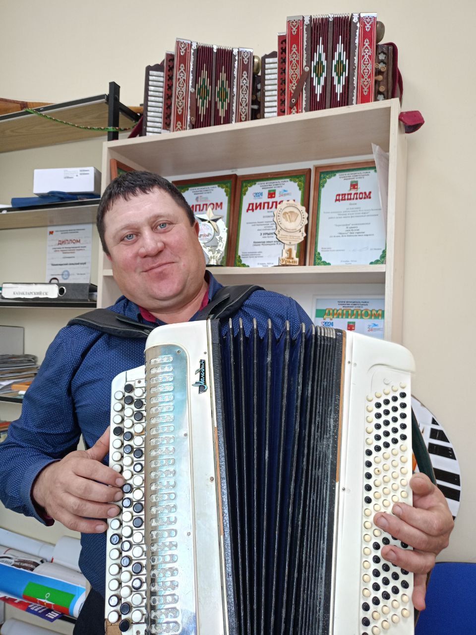 «Иң борчыганы – өйләнеп, авылда яшәп, аннан читкә йорт салып чыгып китүләре...»