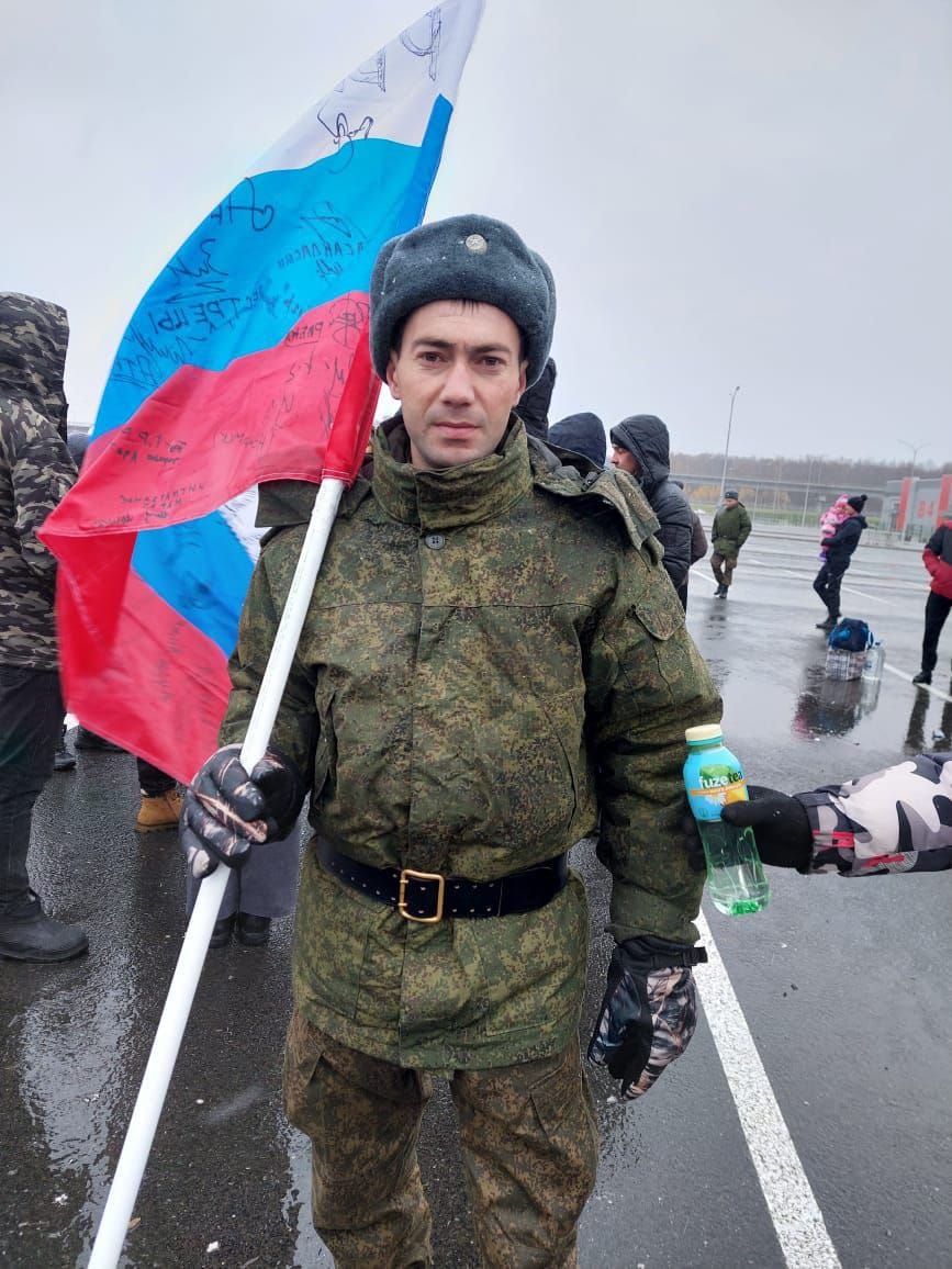 «Абый гел «Ялгыз торна» җырын җырлый иде. Менә мин икән ул ялгыз торна»