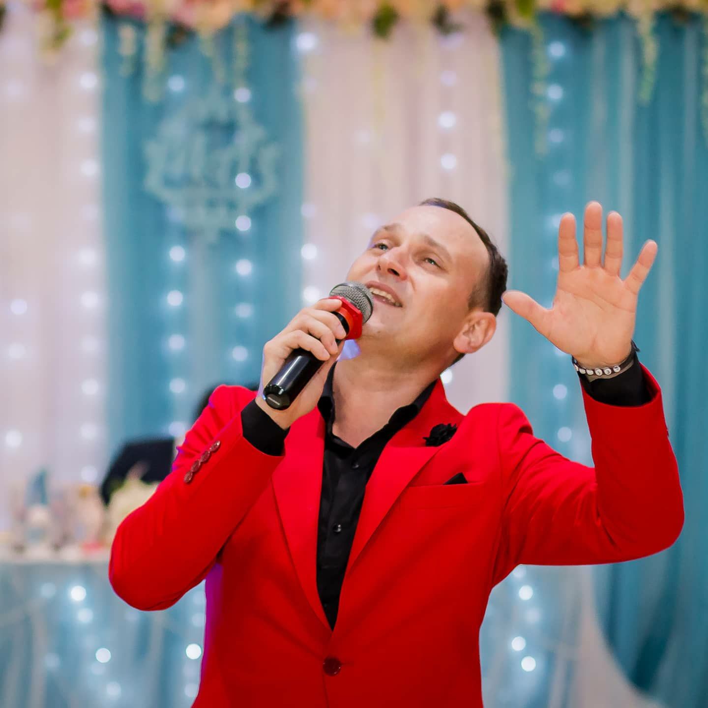 Гөлүс Хәбибрахманов: “Бер танышымның өендә 97 сәгать тора” яки Артистларның нинди коллекцияләре бар?