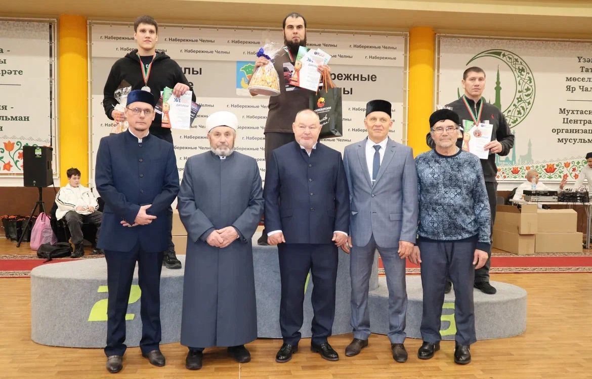 Көрәш һәм кул көрәше буенча бәйгедә хаҗга юлламаны кем отты?