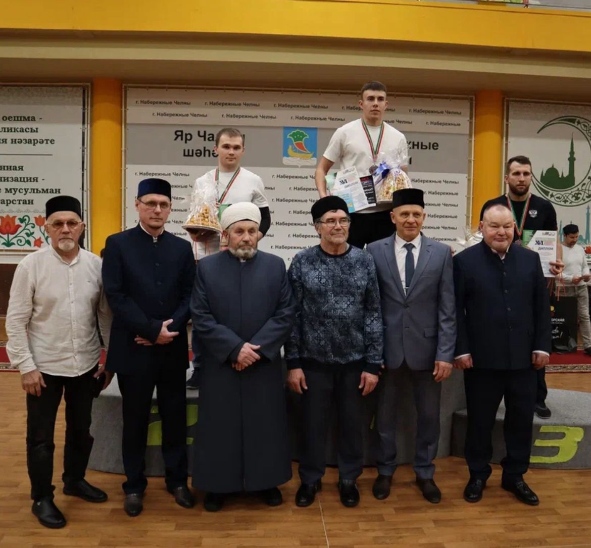 Көрәш һәм кул көрәше буенча бәйгедә хаҗга юлламаны кем отты?