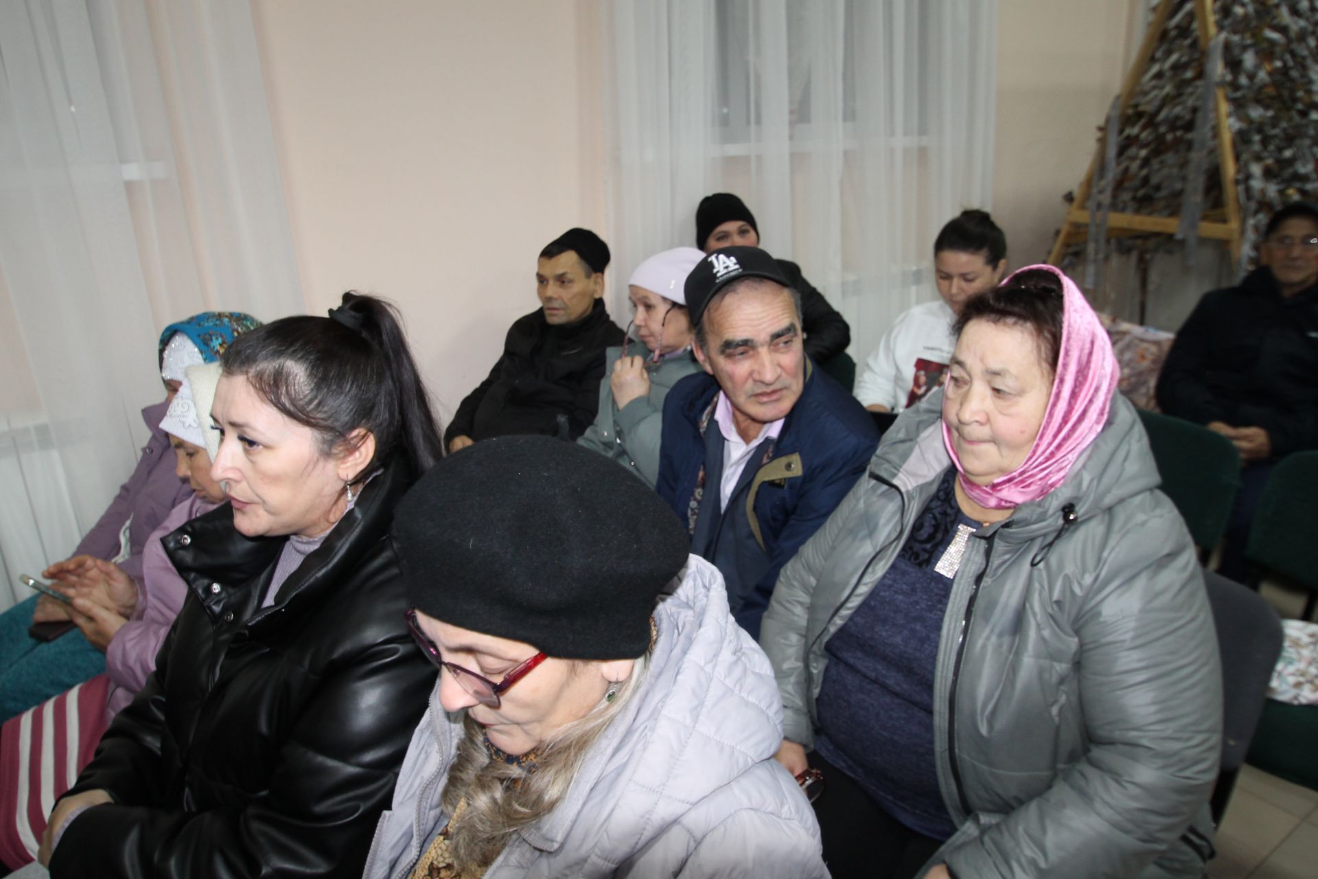 Яу кырында яңгырыйдыр бер дәртле җыр