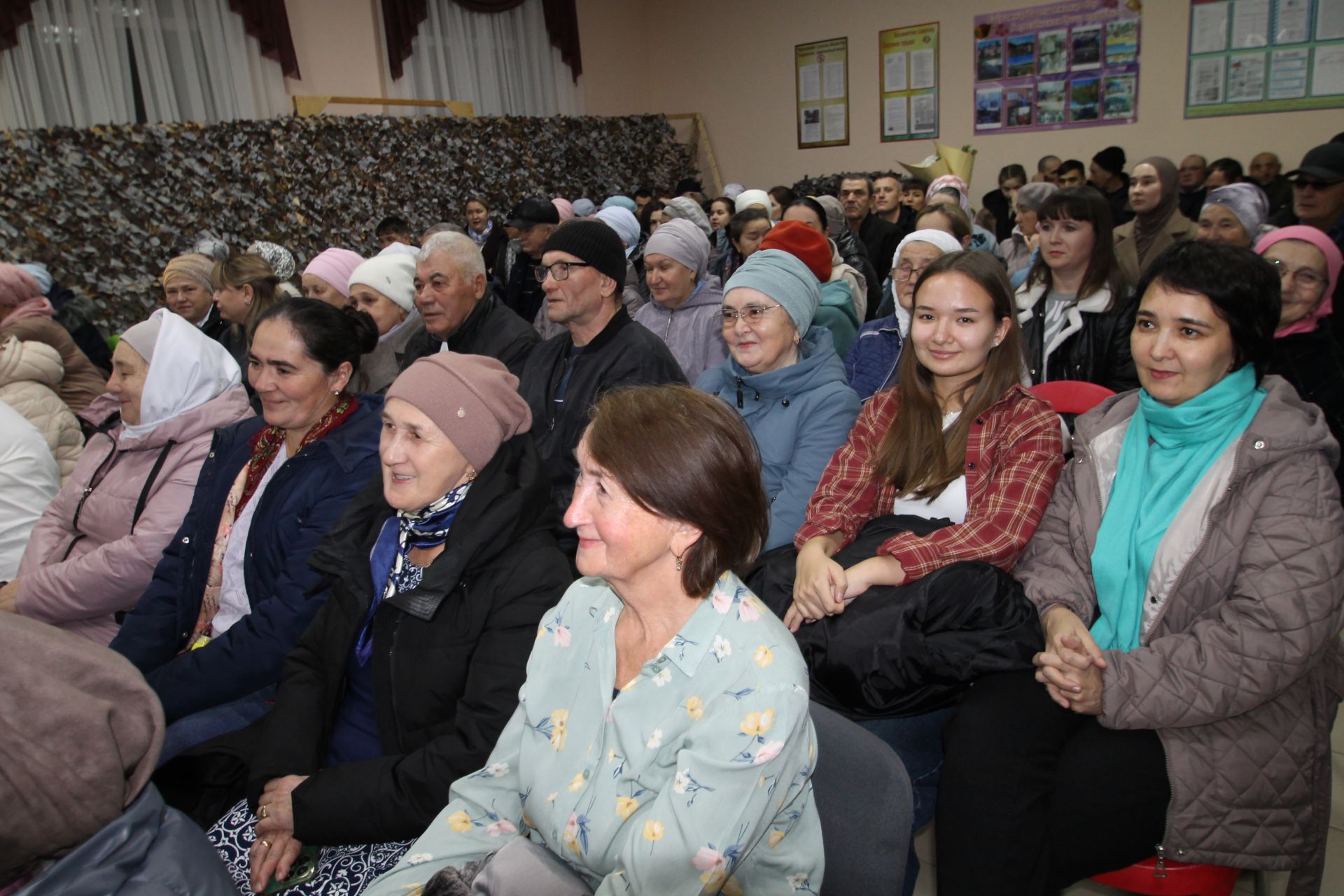 Яу кырында яңгырыйдыр бер дәртле җыр