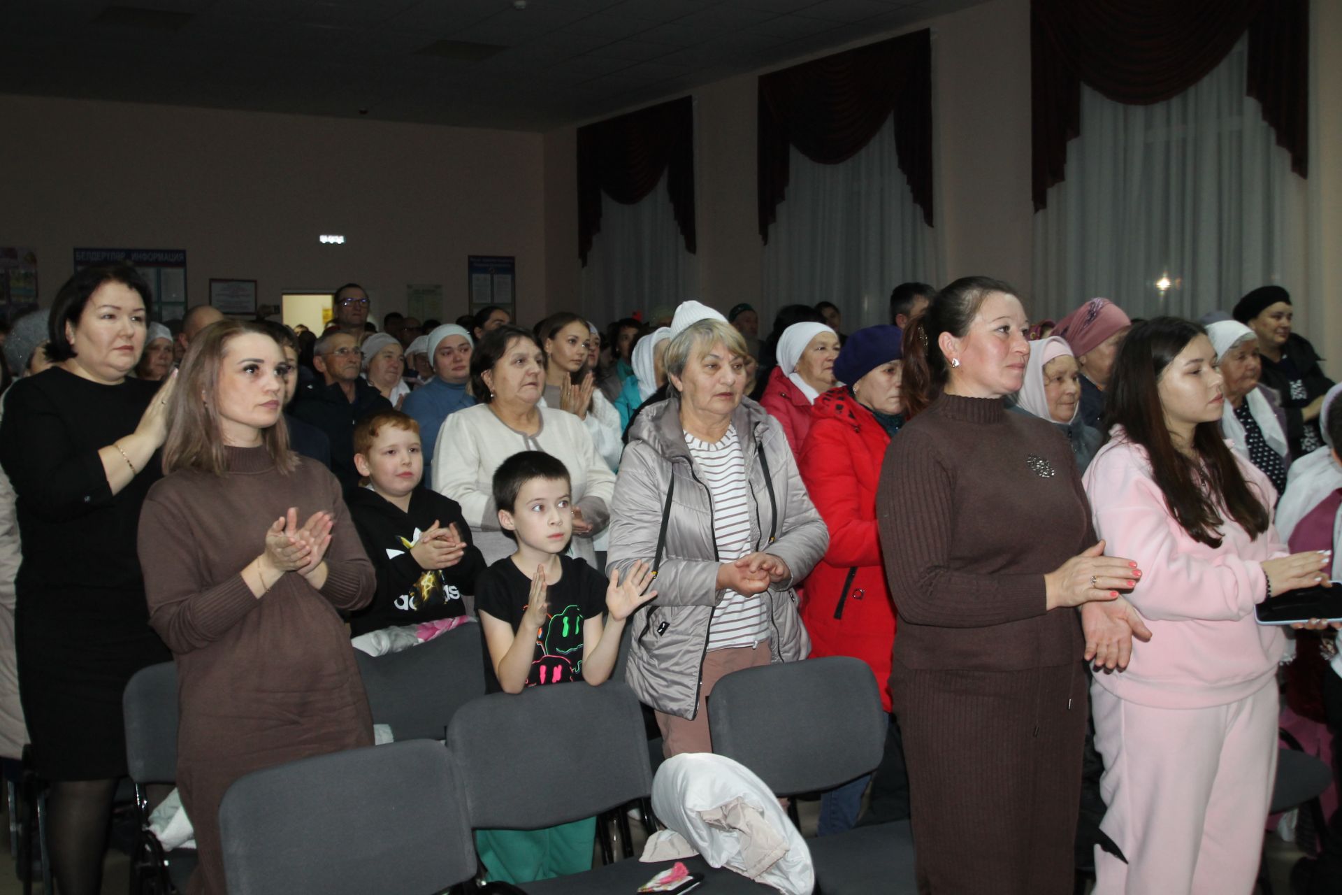 Яу кырында яңгырыйдыр бер дәртле җыр