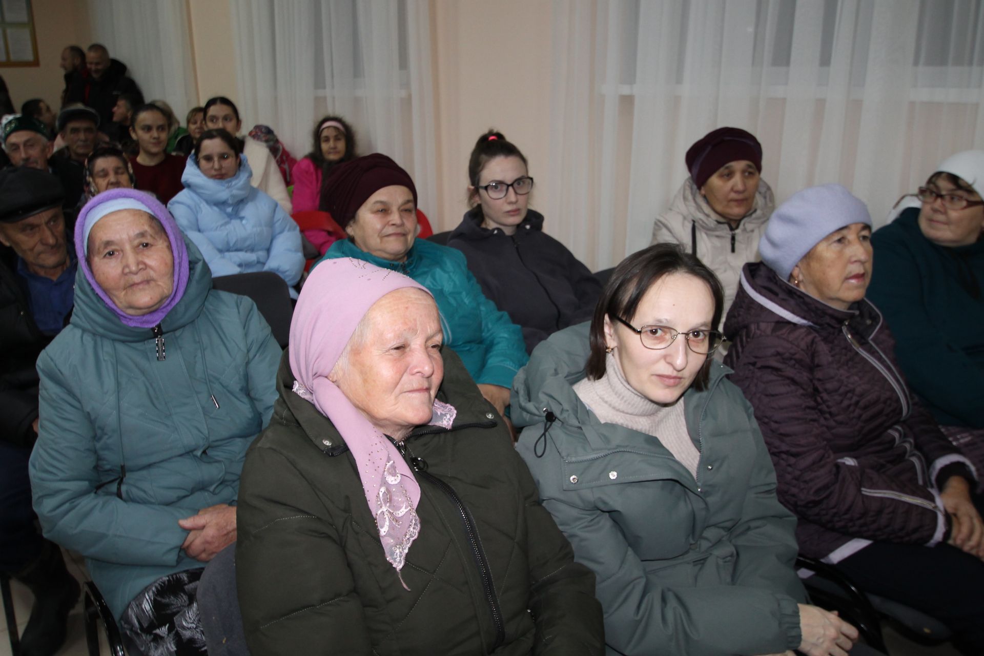 Яу кырында яңгырыйдыр бер дәртле җыр