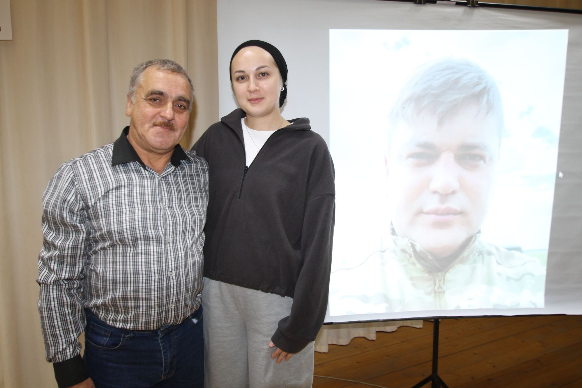 Яу кырында яңгырыйдыр бер дәртле җыр