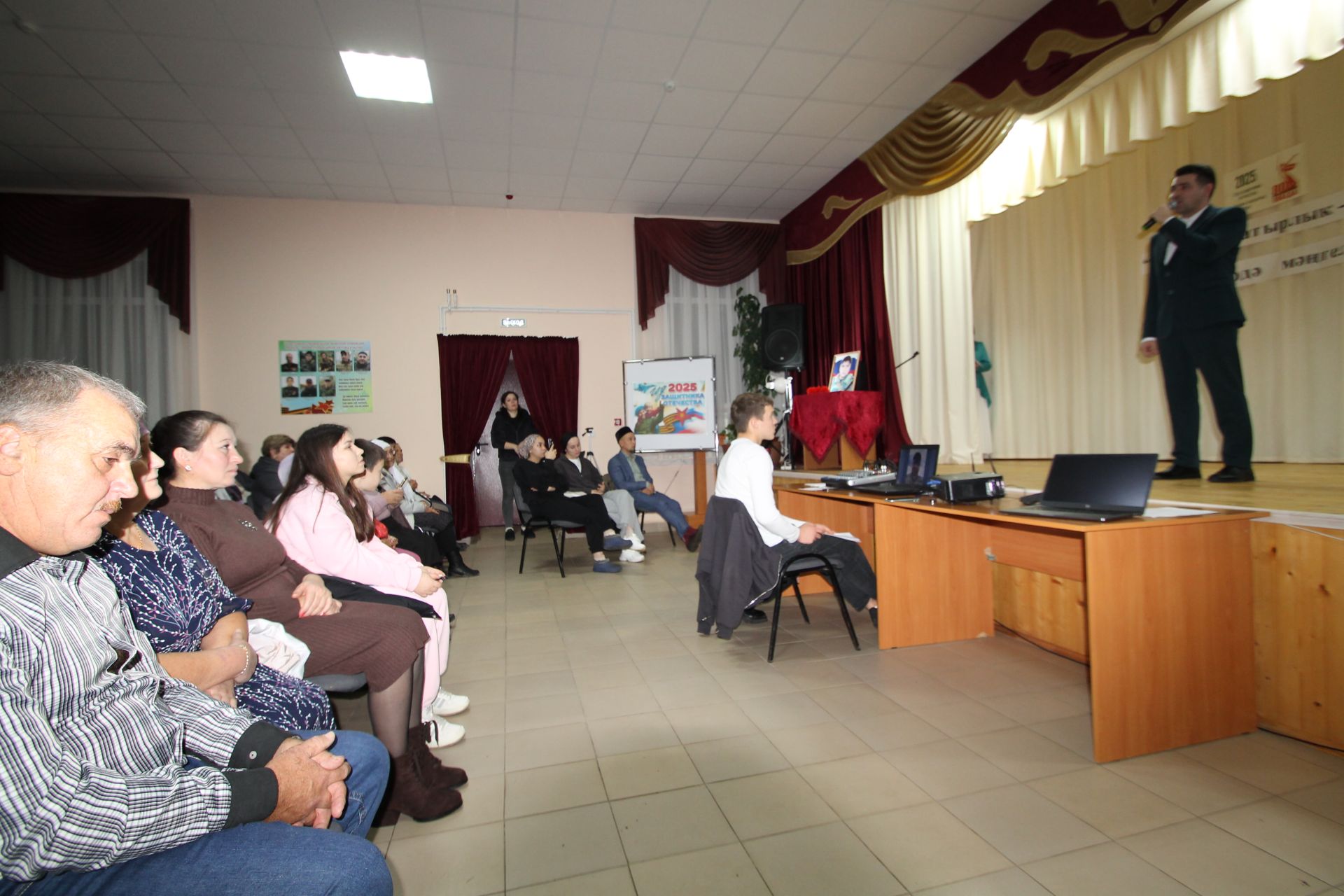 Яу кырында яңгырыйдыр бер дәртле җыр