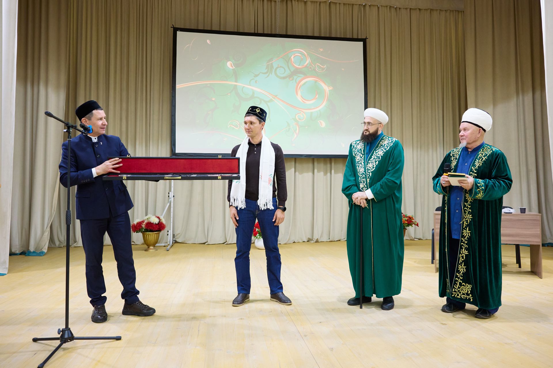 «Татарстанның иң төзек, дини авылларның берсе буларак бергәләп танытып киләбез»