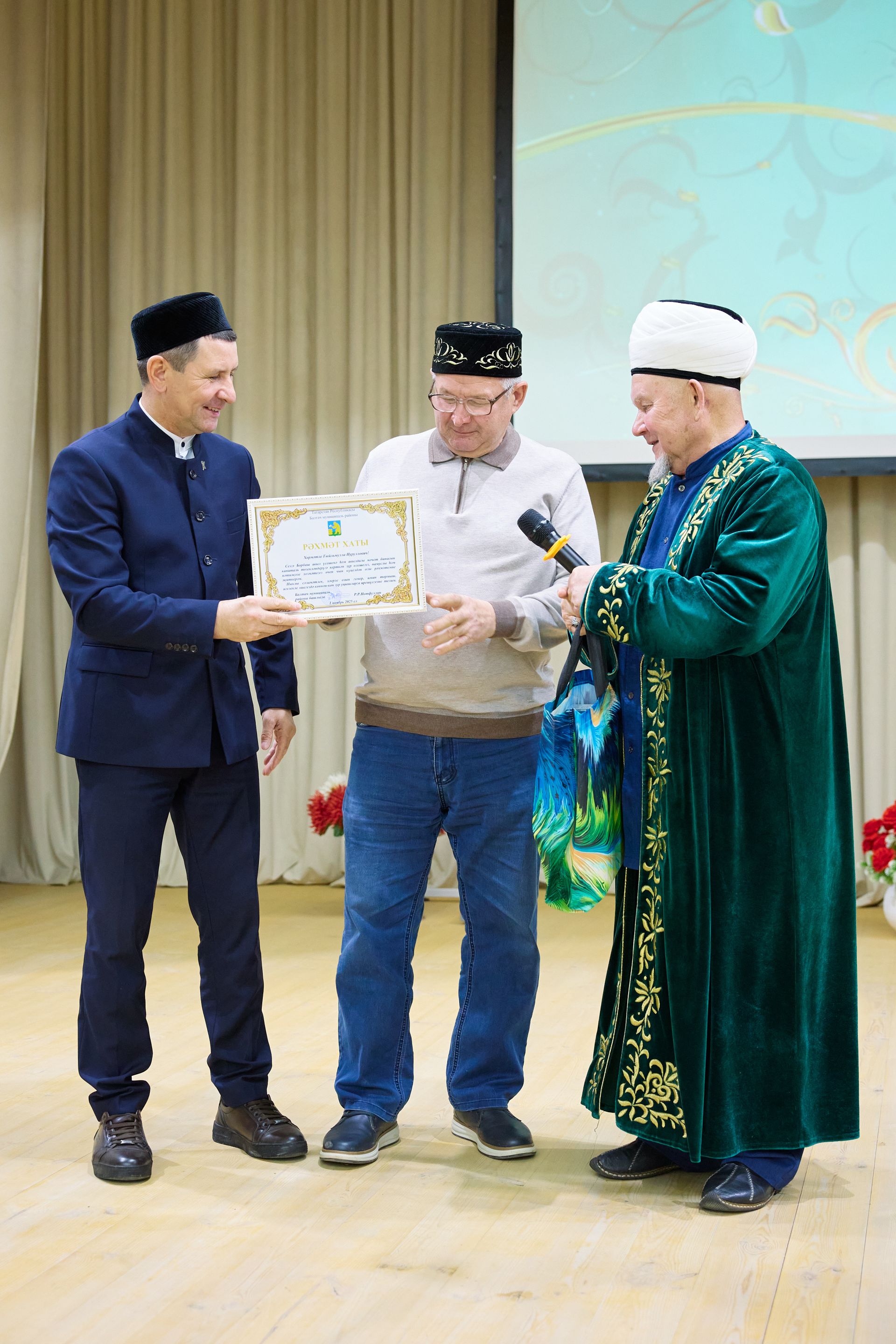 «Татарстанның иң төзек, дини авылларның берсе буларак бергәләп танытып киләбез»