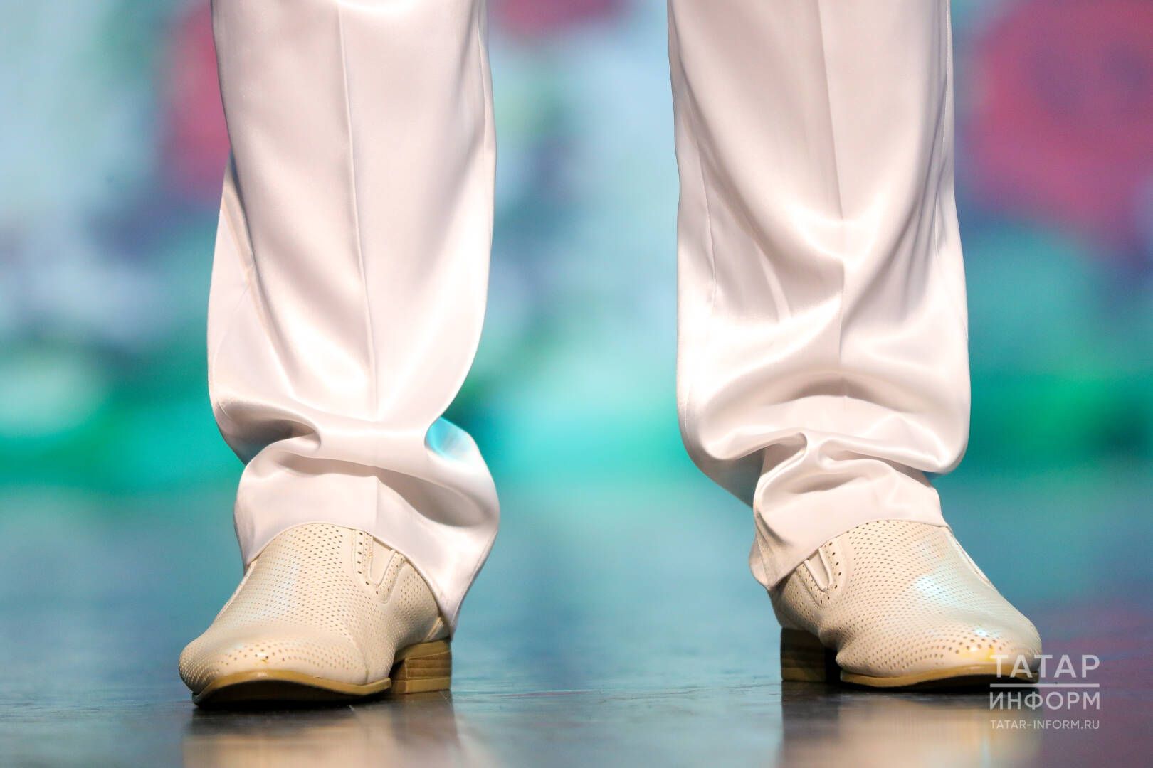 Аякларыгыз сәбәпсез шешәме? Табиб ниләр киңәш итә