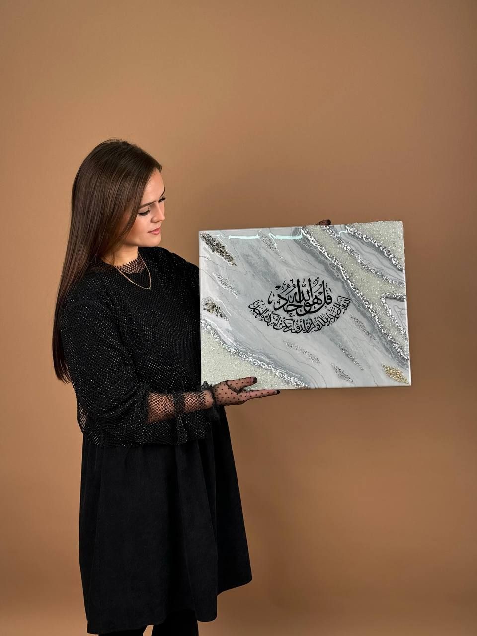 Заказ бирүчеләр хәтта үз йортларыңның, бүлмәләреңнең фотосурәтләрен дә җибәрәләр