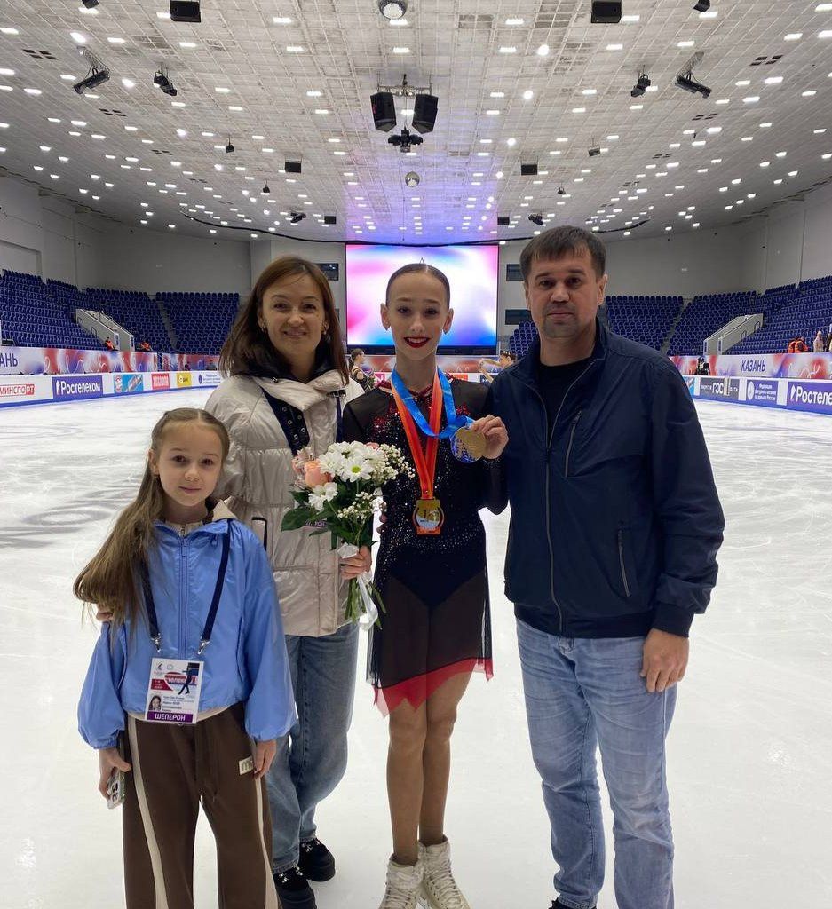 Динә Хөснетдинованың әнисе: «Динә кечкенәдән Тутберидзе командасында шөгыльләнергә теләде»