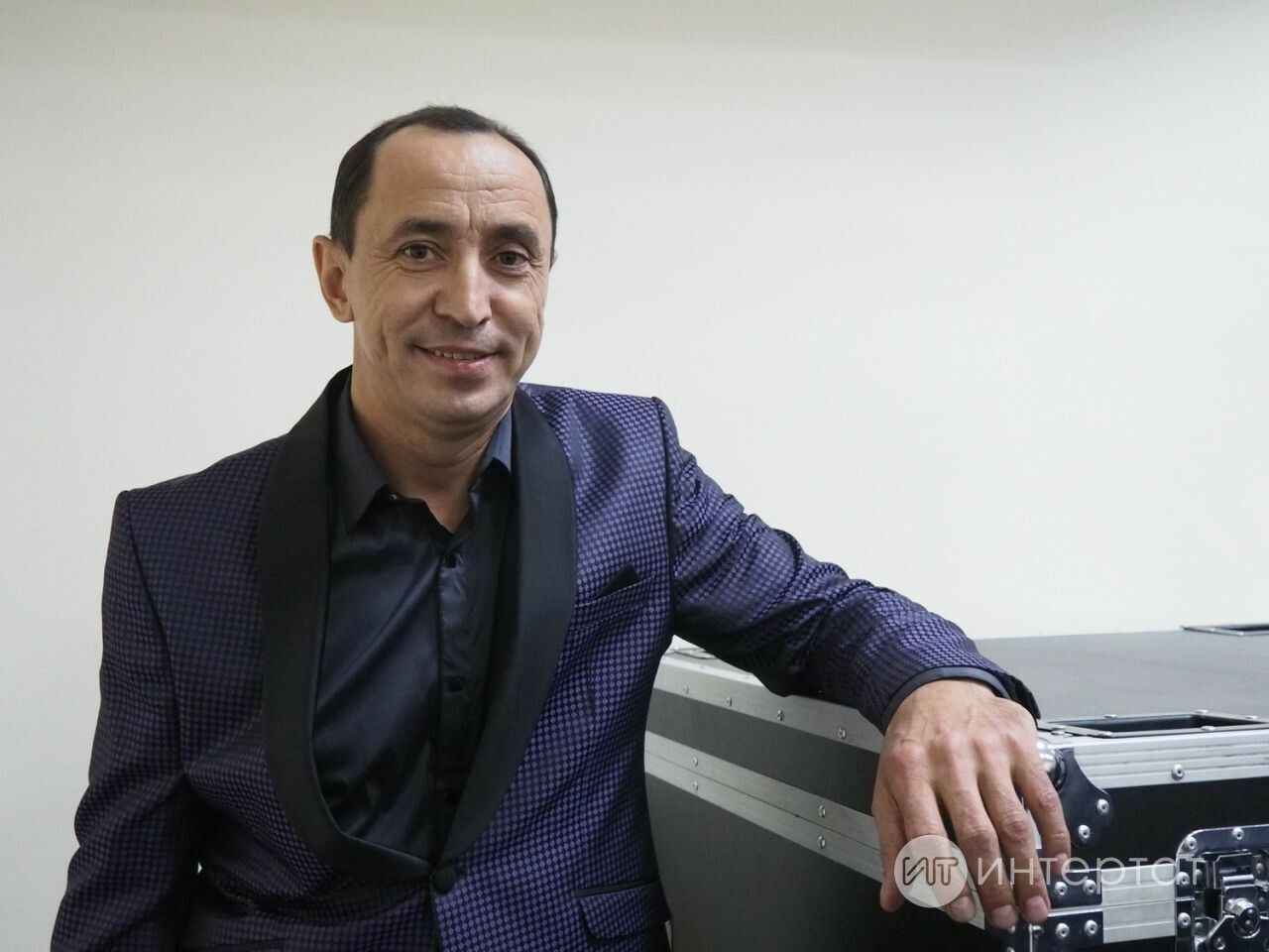 Рәсим Низамов: “Кешенең исемен популярлаштыра аласыз, әмма җырчы ясый алмыйсыз”