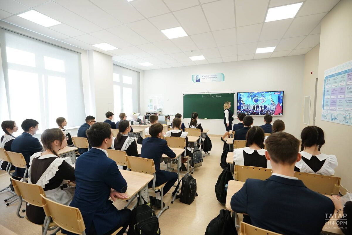 Урок-практикум  по теме « Гласные в приставках  пре- и  при- »