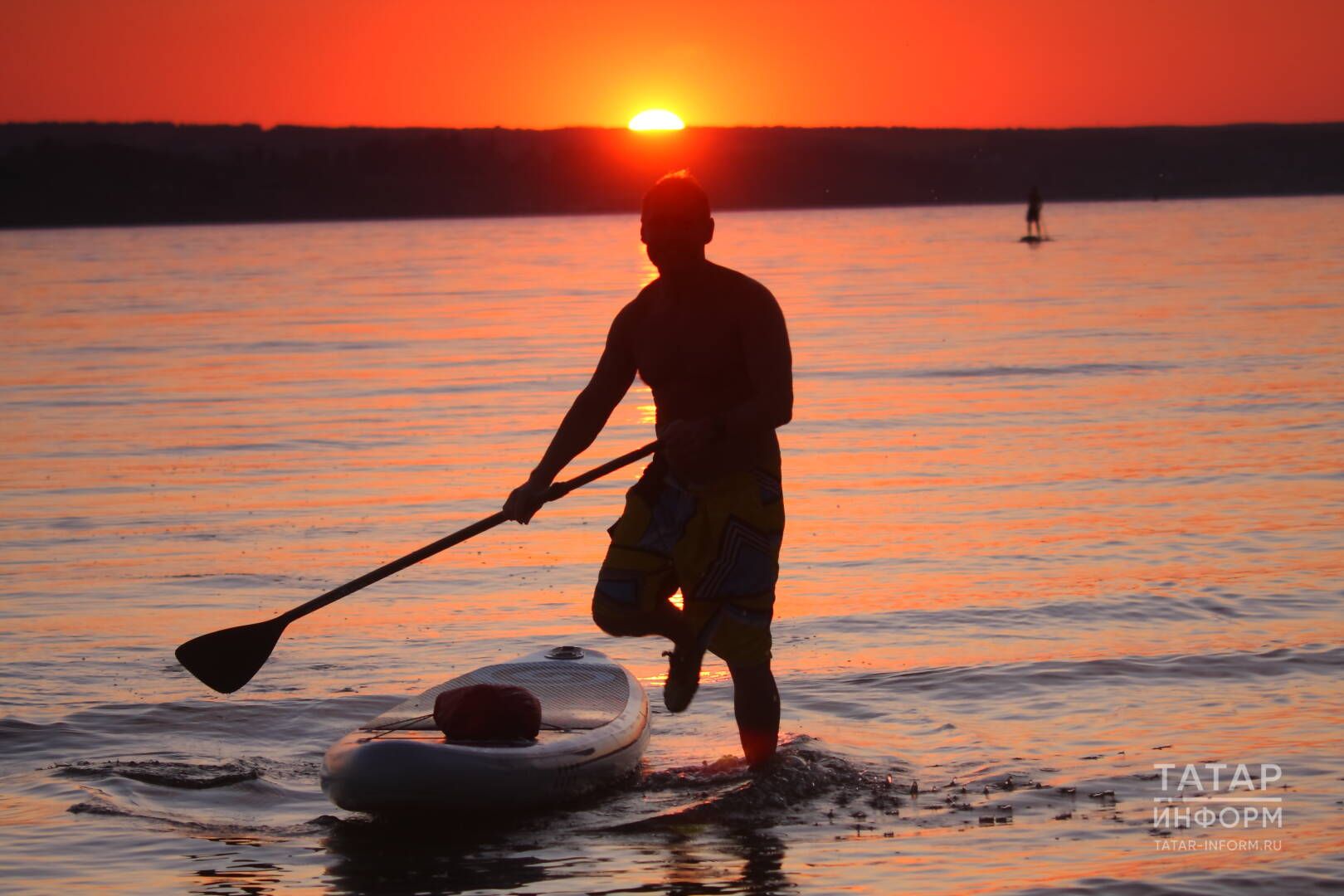 Ялгызлыкка ничек түзәргә? Четерекле сорауларга белгеч җавабы