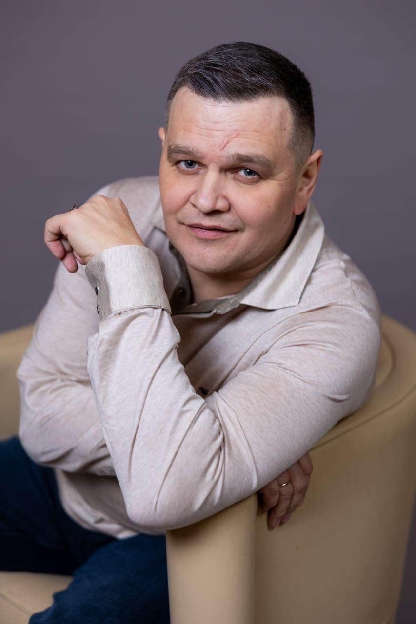 Азамат Гафаров: “Миңа хәзер “йомшак кәнәфи” тәкъдим итсәләр дә бармаячакмын”