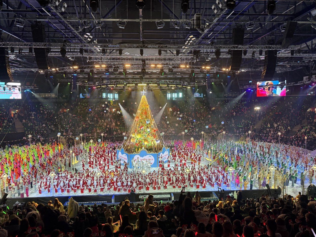 “Татнефть-арена” боз сараенда узган Республика чыршысында 8,5 мең бала кунак булды